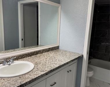 14049 Fairway Island Drive - Photo Thumbnail 10