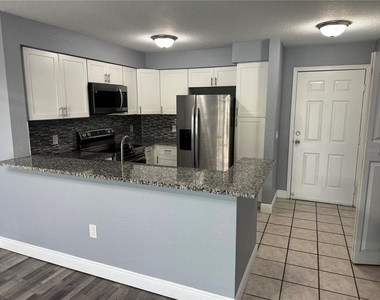 14049 Fairway Island Drive - Photo Thumbnail 3