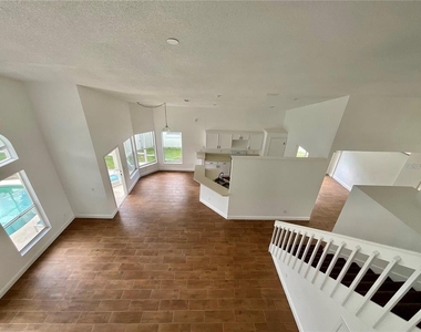745 Riggs Circle - Photo Thumbnail 10