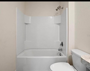 615 Squires Grove Drive - Photo Thumbnail 4