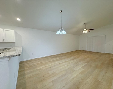 3875 E Forest Drive - Photo Thumbnail 6