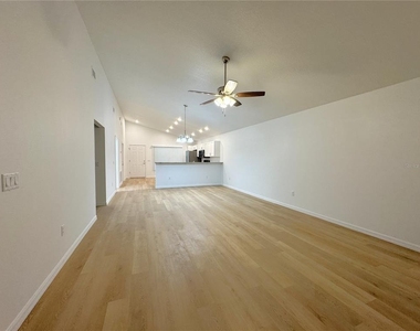 3875 E Forest Drive - Photo Thumbnail 8
