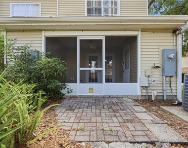 6998 Woodlake Drive - Photo Thumbnail 25
