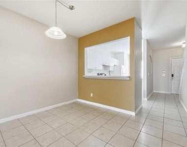 6998 Woodlake Drive - Photo Thumbnail 6