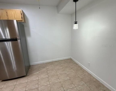 1322 Pine Ridge Circle - Photo Thumbnail 10