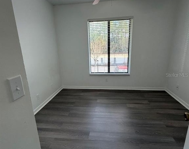 1322 Pine Ridge Circle - Photo Thumbnail 17