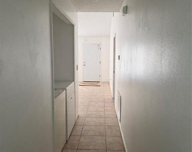 1159 Fremont Park Avenue - Photo Thumbnail 16