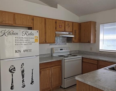 1159 Fremont Park Avenue - Photo Thumbnail 2