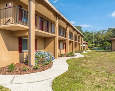 744 Spring West Road - Photo Thumbnail 11