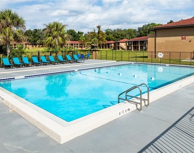 744 Spring West Road - Photo Thumbnail 13