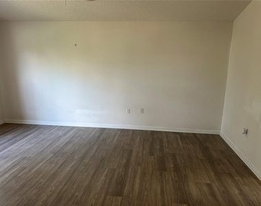 2032 Elmhurst Lane - Photo Thumbnail 35