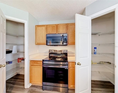 2032 Elmhurst Lane - Photo Thumbnail 18