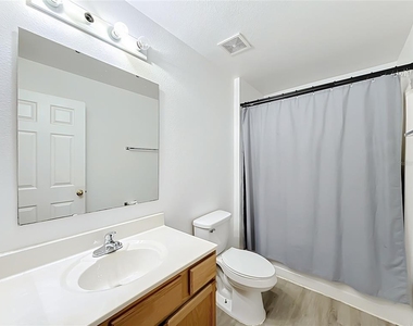 2032 Elmhurst Lane - Photo Thumbnail 48