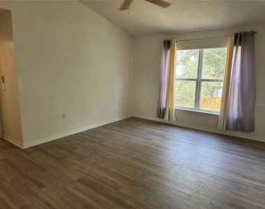 2032 Elmhurst Lane - Photo Thumbnail 36