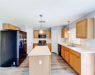 2032 Elmhurst Lane - Photo Thumbnail 16