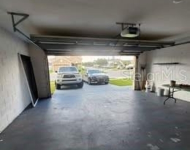 229 Southbridge Circle - Photo Thumbnail 3