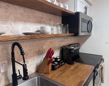 2216 Grand Cayman Court - Photo Thumbnail 9