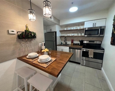 2216 Grand Cayman Court - Photo Thumbnail 8