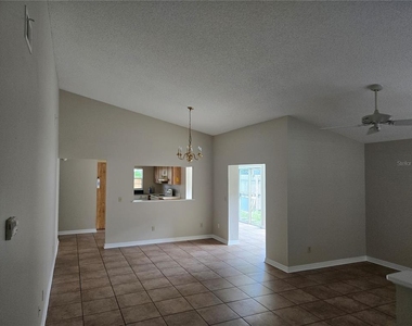 1666 Tremont Lane - Photo Thumbnail 3