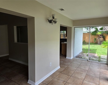 1666 Tremont Lane - Photo Thumbnail 6