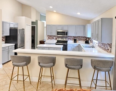 739 Delancey Drive - Photo Thumbnail 7