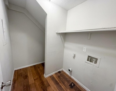 4419 S Semoran Boulevard - Photo Thumbnail 7