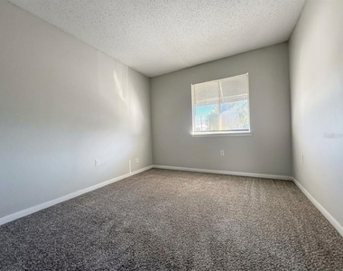 4419 S Semoran Boulevard - Photo Thumbnail 8
