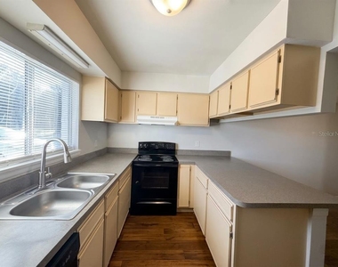 4419 S Semoran Boulevard - Photo Thumbnail 1