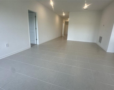2514 Mckinley Drive - Photo Thumbnail 12