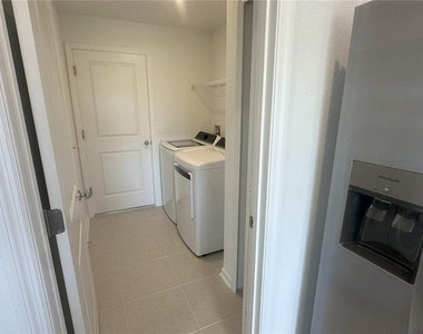 2514 Mckinley Drive - Photo Thumbnail 13