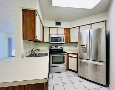 3778 Southpointe Drive - Photo Thumbnail 5