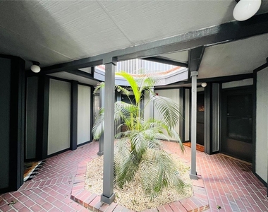3778 Southpointe Drive - Photo Thumbnail 3