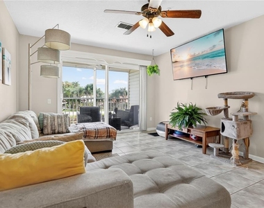 3930 Southpointe Drive - Photo Thumbnail 8
