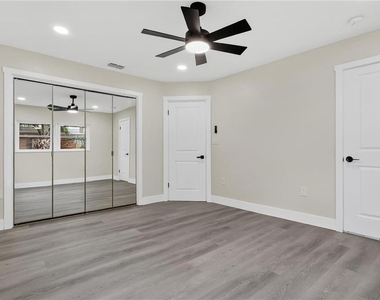 2612 Roxbury Road - Photo Thumbnail 9