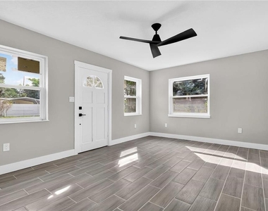 2612 Roxbury Road - Photo Thumbnail 5