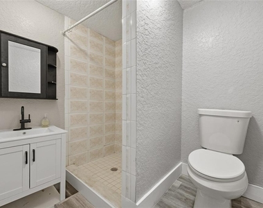 1608 Hope Street - Photo Thumbnail 12