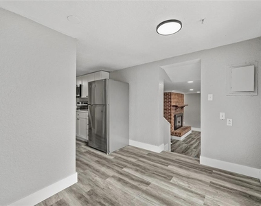 1608 Hope Street - Photo Thumbnail 5