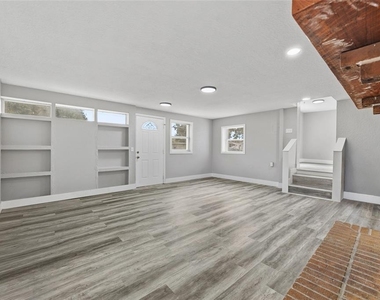 1608 Hope Street - Photo Thumbnail 3