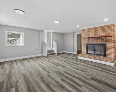 1608 Hope Street - Photo Thumbnail 1