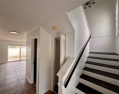 2618 Upsandown Street - Photo Thumbnail 2