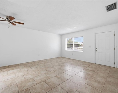 2218 Brandy Place - Photo Thumbnail 7