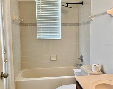 3647 Hollywood Place - Photo Thumbnail 23