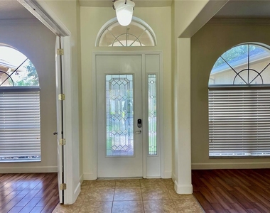 3647 Hollywood Place - Photo Thumbnail 3