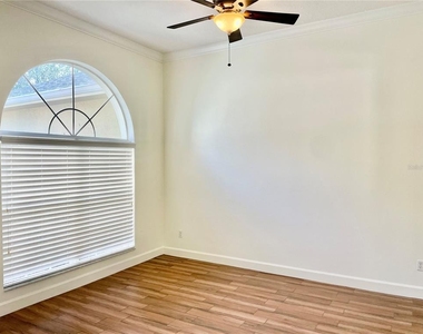 3647 Hollywood Place - Photo Thumbnail 4