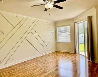 3647 Hollywood Place - Photo Thumbnail 12