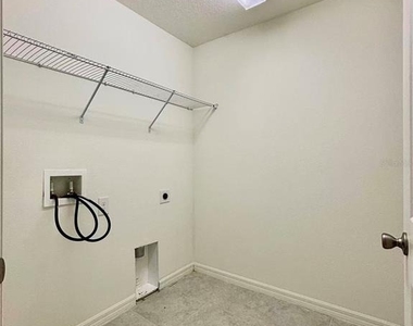 1028 Mattie Pointe Way - Photo Thumbnail 32