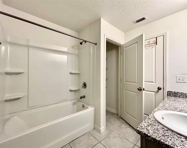 1028 Mattie Pointe Way - Photo Thumbnail 31