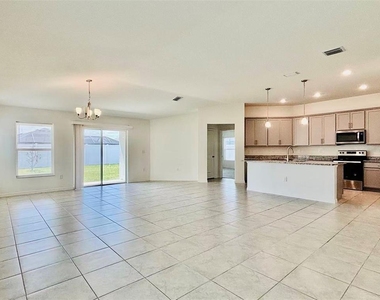 1028 Mattie Pointe Way - Photo Thumbnail 2