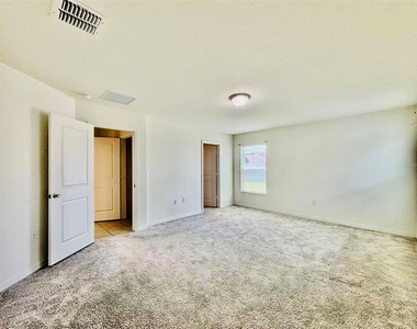 1028 Mattie Pointe Way - Photo Thumbnail 16