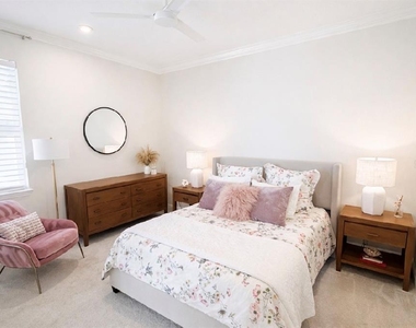 9241 Patrimonio Loop - Photo Thumbnail 12